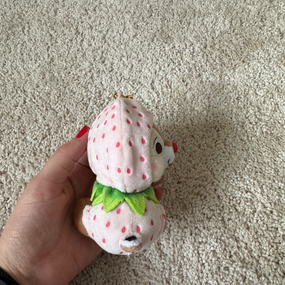Disney Strawberry Dale Keychain – SOLD OUT – Rare Collector Item - Picture 6 of 7